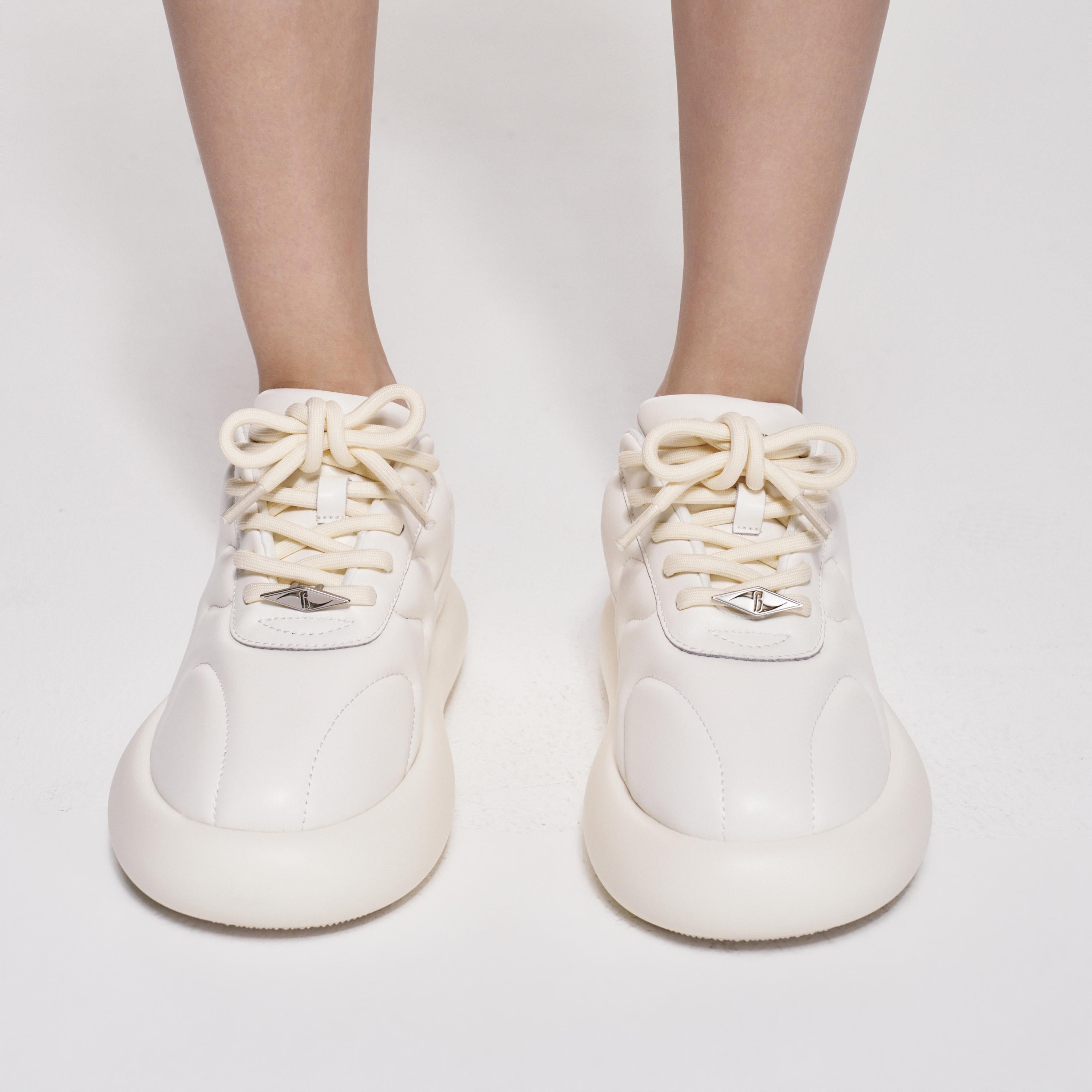 产品鞋底细节