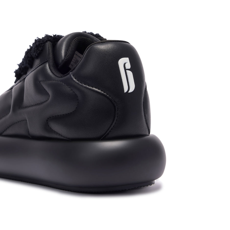NEW PUFF black fashion sneakers detail view